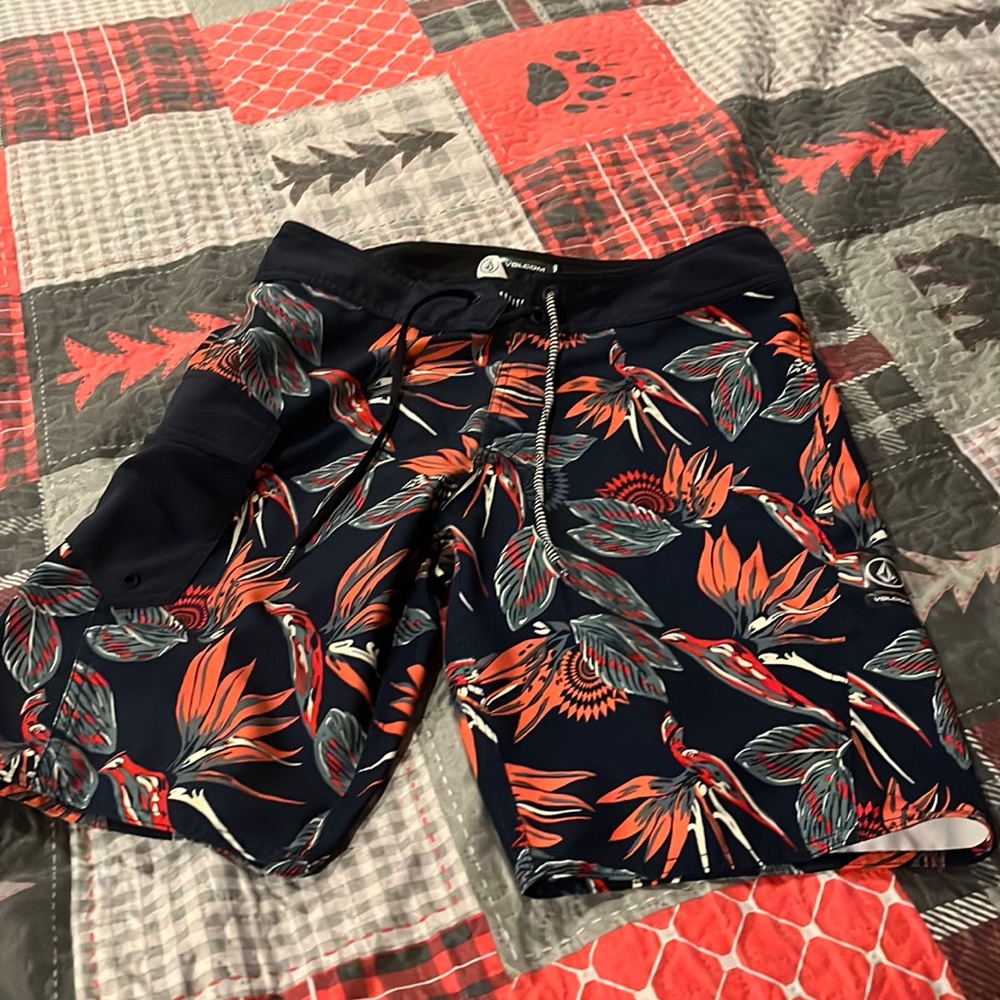 Volcom men’s swimsuit